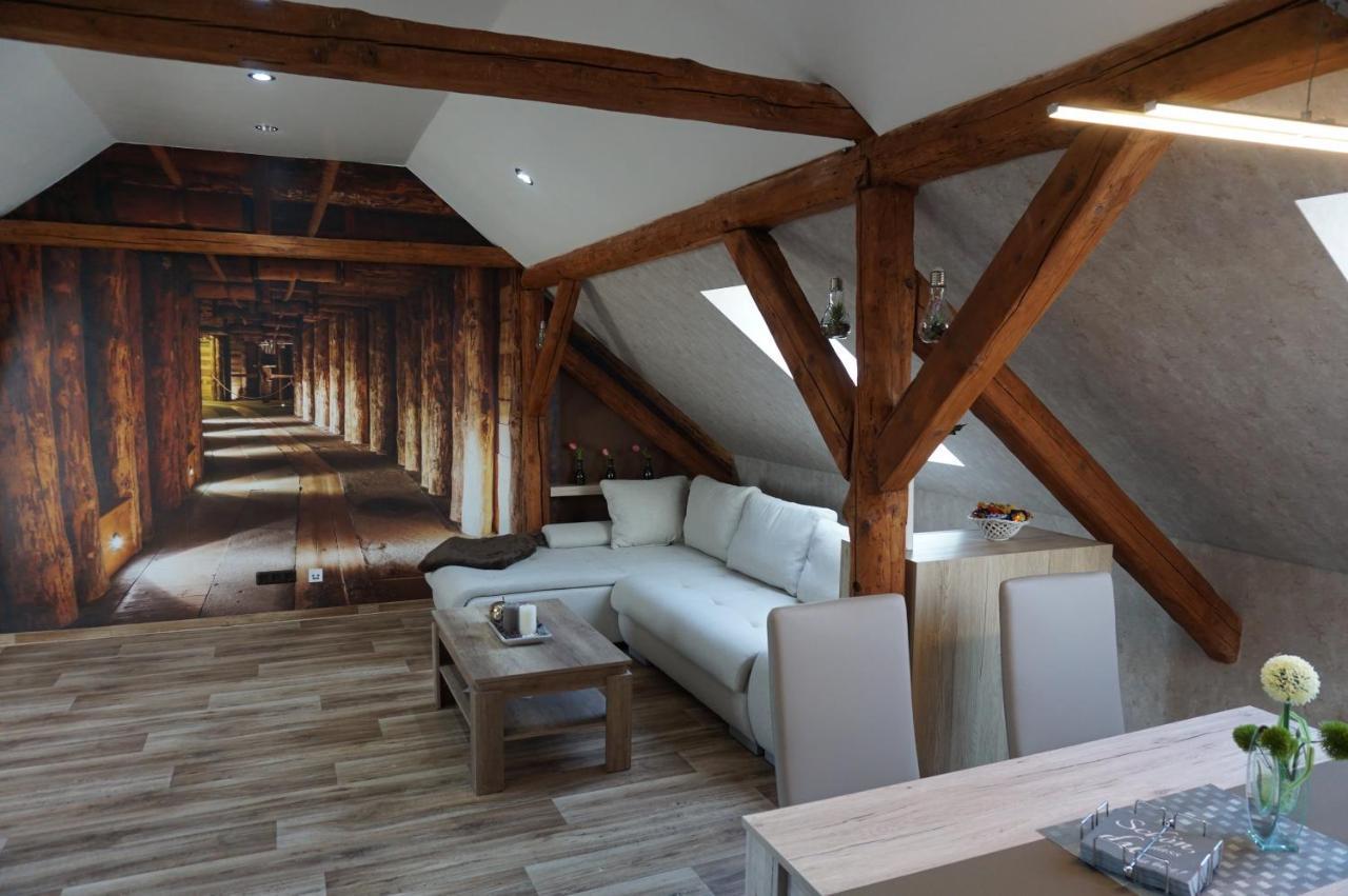 Aussergewoehnliche Dachgeschosswohnung Königslutter am Elm Exterior foto