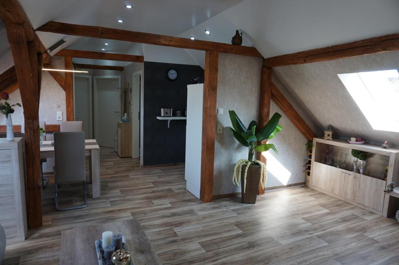 Aussergewoehnliche Dachgeschosswohnung Königslutter am Elm Exterior foto